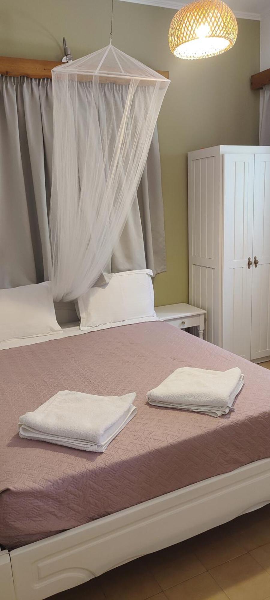 Krinelos Rooms Скала Ересу Екстериор снимка
